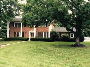 2111 Woodview Dr, Harrisburg, PA 17112