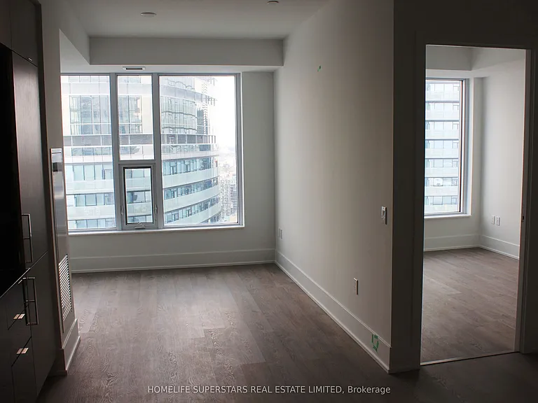 10 York St #6212 — Photo 21