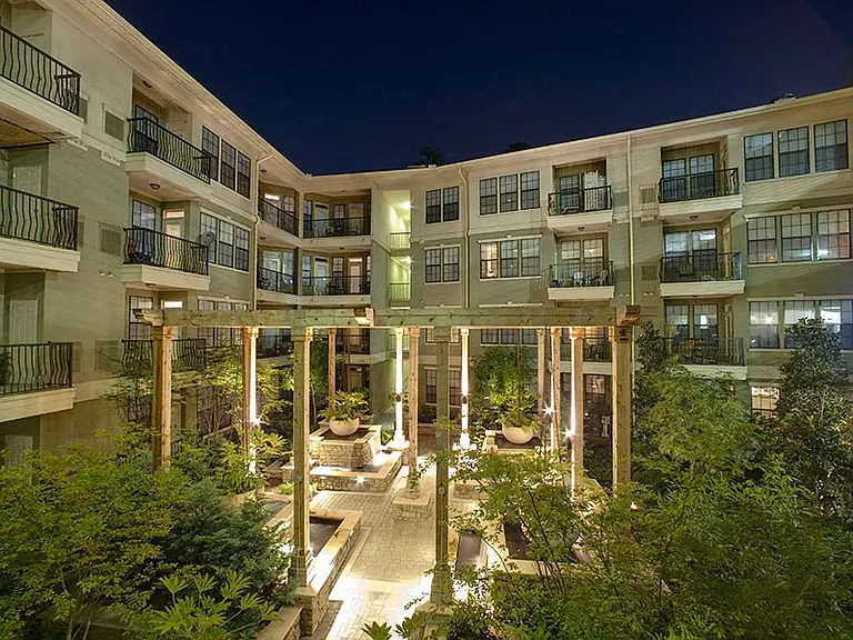 Gramercy At Buckhead — Photo 9