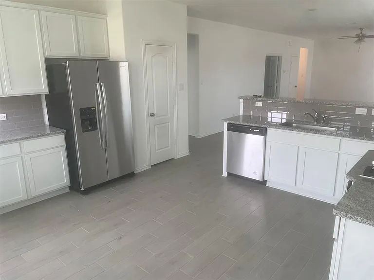 8111 Royal Palm Ct — Photo 4