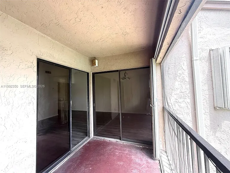 800 Independence Dr #800I — Photo 11