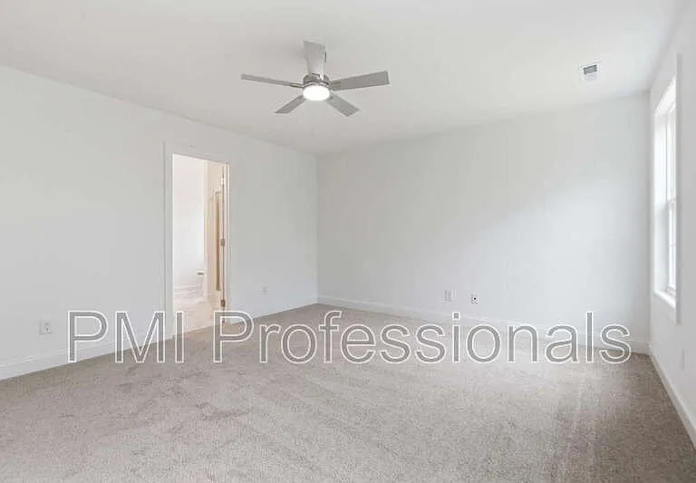 295 Spring St — Photo 34