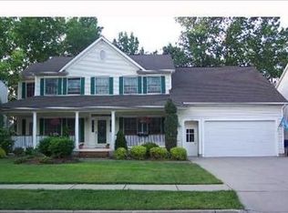 162 Radcliffe Dr, Getzville, NY 14068