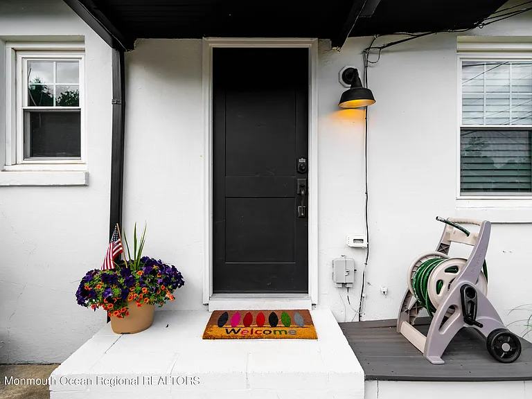 1215 Lister St #A — Photo 9