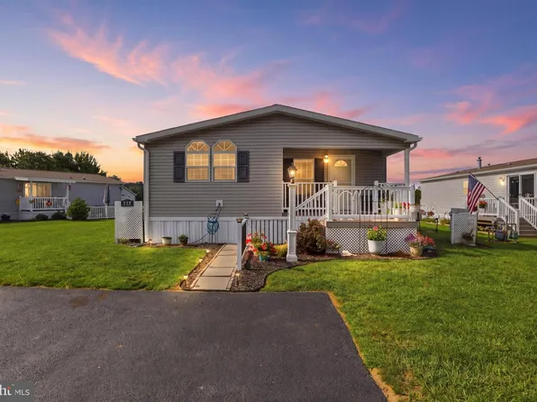219 Eagle Dr, Hanover, PA 17331