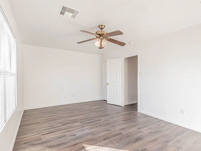 19507 Narcissus Brook Ln — Photo 8