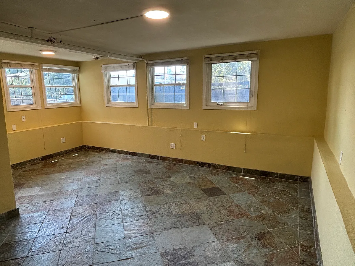 Building Photo - 2421 Prospect St #1