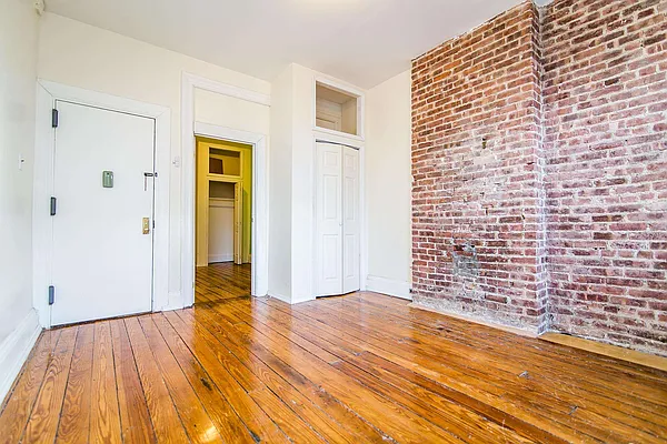 Rented by Nooklyn NYC LLC | media 14