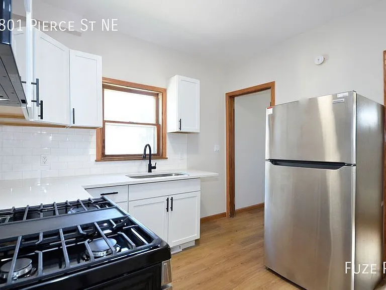 1801 Pierce St NE — Photo 11