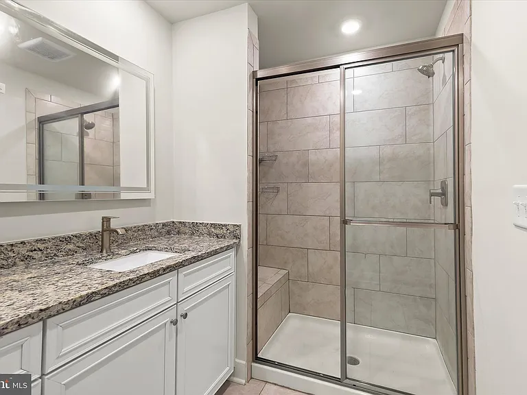 304 Sweetbay Rd — Photo 3