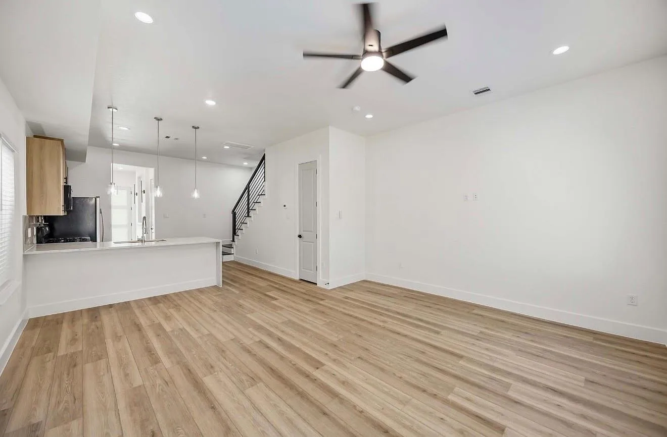3 bed, 2.5 bath, $2,275 — Photo 4