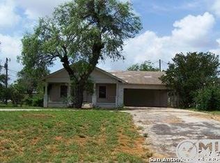 221 W Fm 117, Dilley, TX 78017