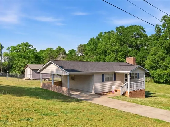 395 Dewberry Ln, Lindale, GA 30147