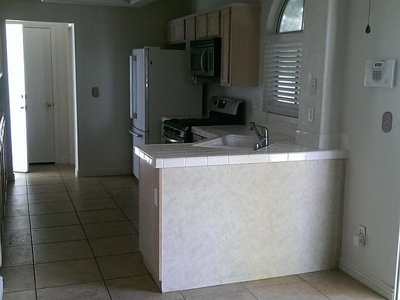 5th image of 9076 Green Meadow Dr