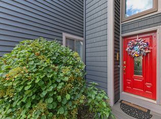 8222 Beehive Cir, Liverpool, NY 13090