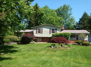 111 E Bellisle Ct, Akron, OH 44319
