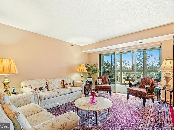 3rd image of 14801 Pennfield Cir APT 302