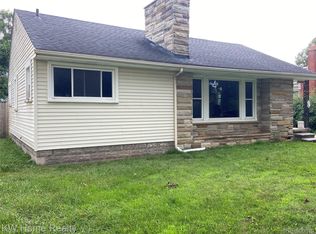 9636 Centralia, Redford, MI 48239