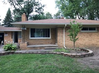 225 Michelson Rd, Rochester Hills, MI 48307