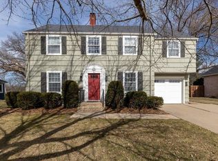 1350 S Grandview Ave, Dubuque, IA 52003