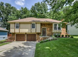 8911 N Grand Ave, Kansas City, MO 64155