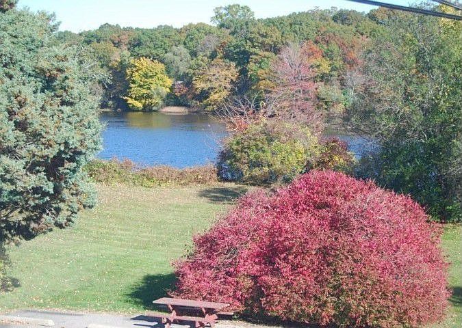 2nd image of 33 North Rd