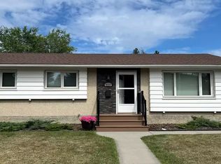 9239 Ottewell Rd NW, Edmonton, AB T6B2C8