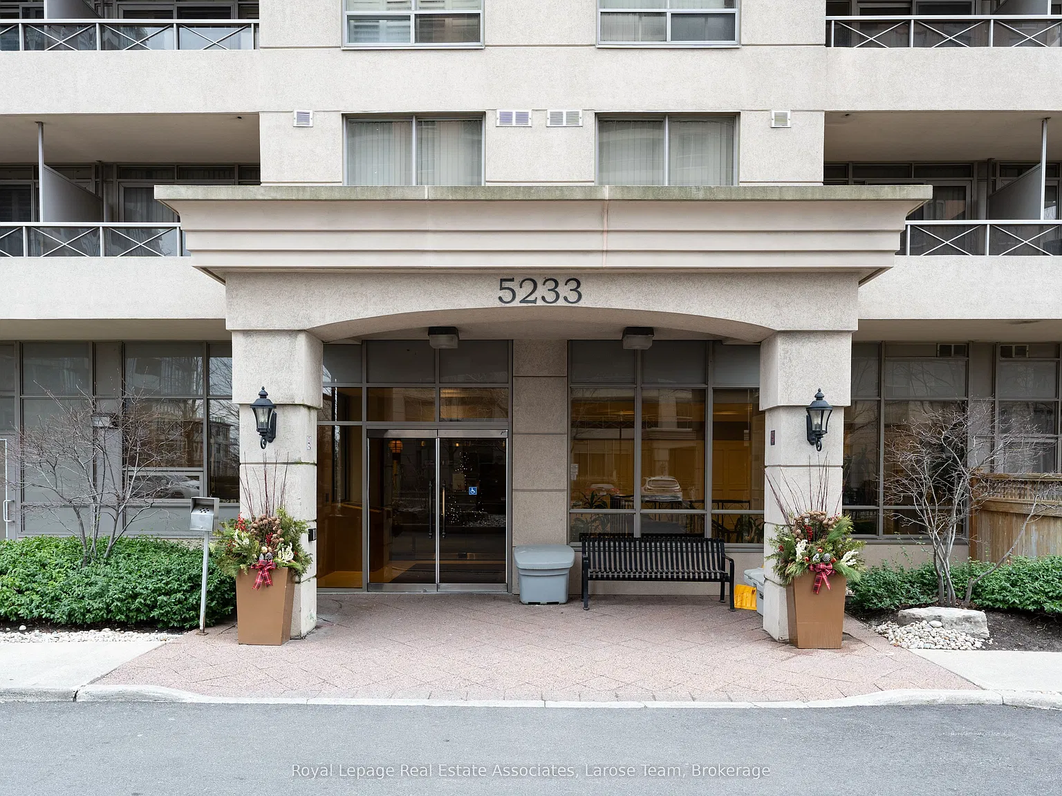 1 bed, $2,400 — Photo 2