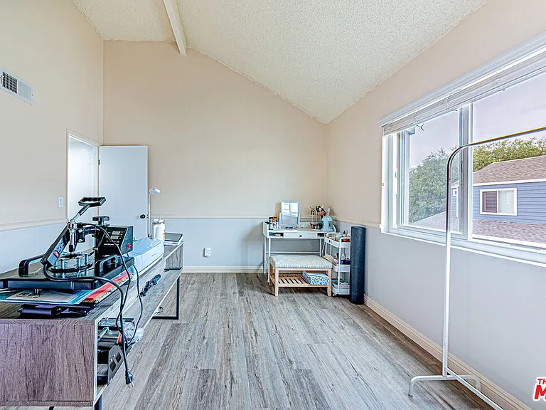 14742 Pioneer Blvd — Photo 20