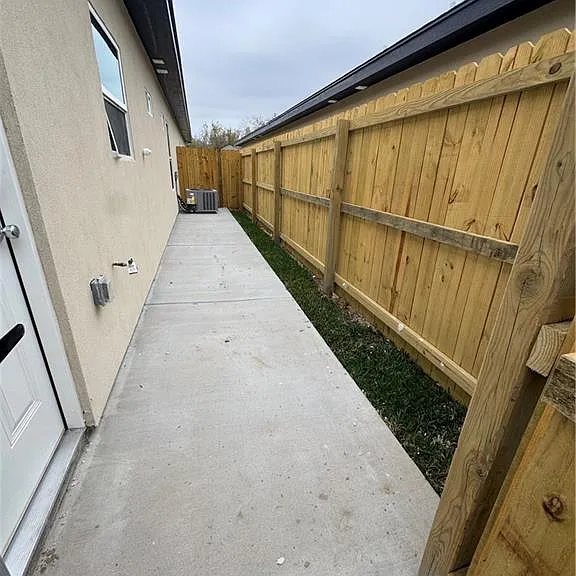 2605 W Bliss St #3 — Photo 11