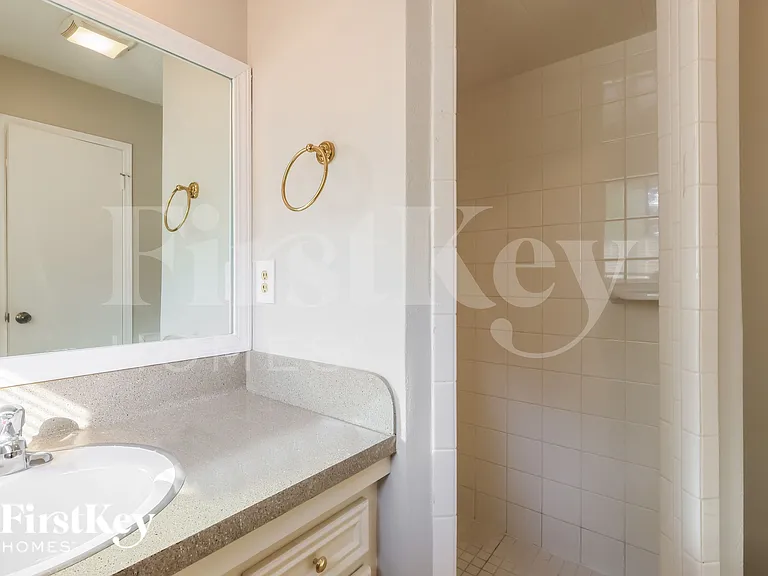 222 Magic Oaks Dr — Photo 12