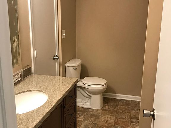 5th image of 3268 Tower Dr