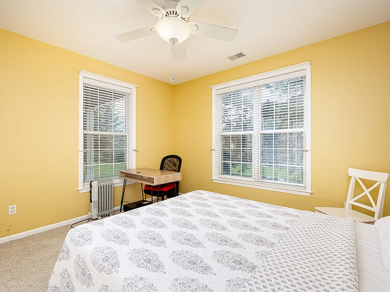 2906 N Knightsbridge Cir — Photo 34