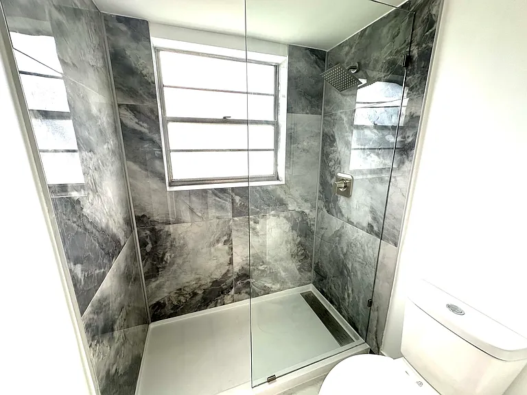 121 Sheffield St E #F — Photo 13