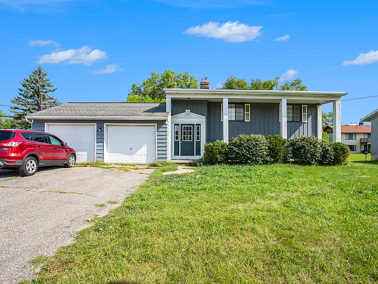 2561 Burton St SE #2561 — Photo 3