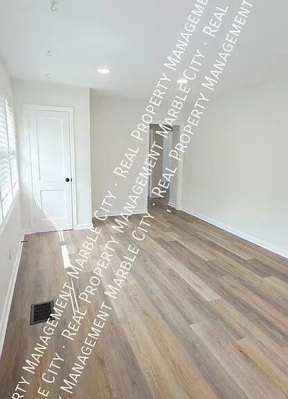 2411 Upland Ave — Photo 5
