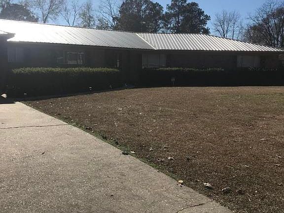 2nd image of 1710 Eastwood Dr