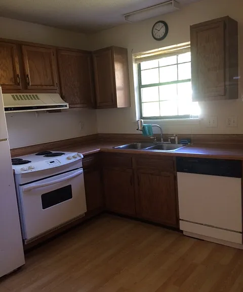 4430 Pinewood Cir #A — Photo 3