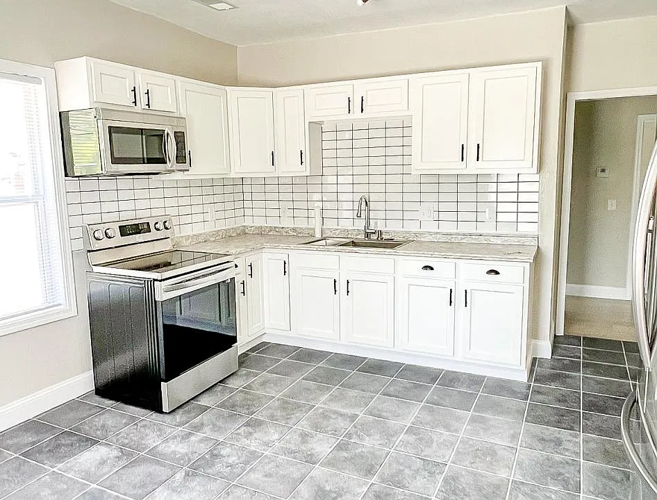 136 Clark Ave #2