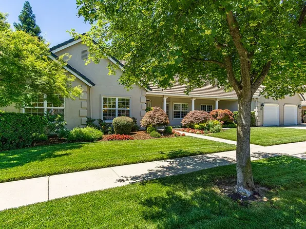 11 Walnut Park Dr, Chico, CA 95928