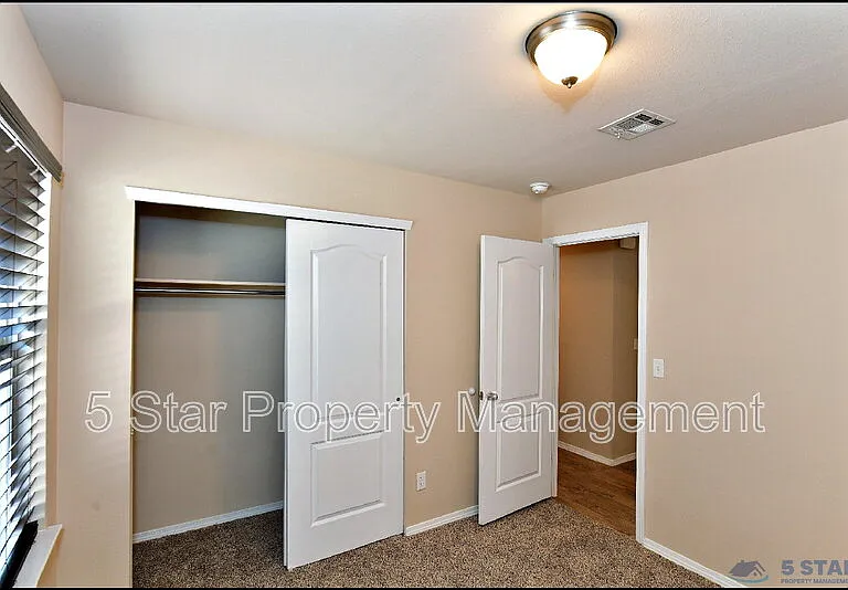 916 Villa Seca Dr — Photo 33