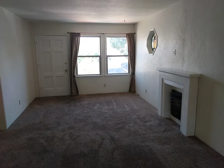 114 E Yale Ave #114 — Photo 5