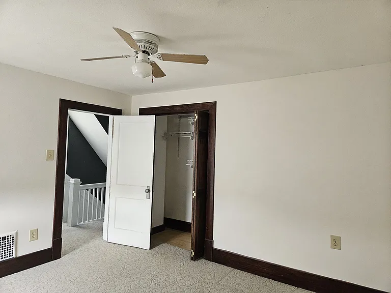 1725 Moore Ave — Photo 13