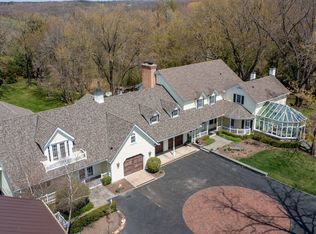1517 S Valley Hill Rd, Woodstock, IL 60098