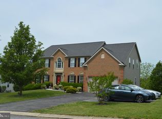 104 Fawn Hill Rd, Hanover, PA 17331