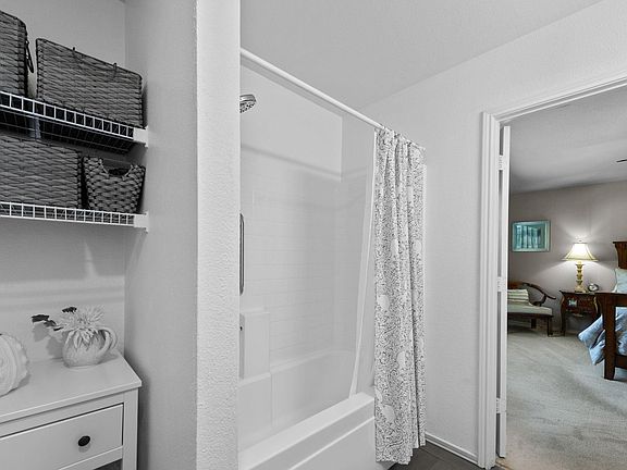 5th image of 2731 Prairie Creek Dr