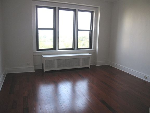 2nd image of 5300 S South Shore Dr #115