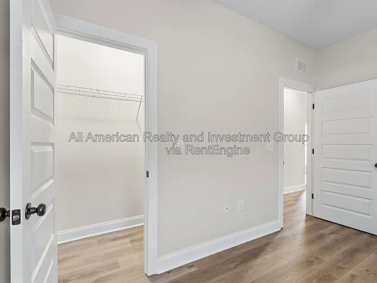 331 Adams Dr — Photo 17