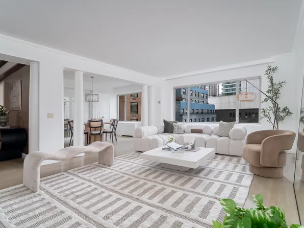 200 East 57th Street 18F image 3 of 14