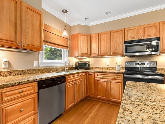5th image of 135 Linebrook Rd